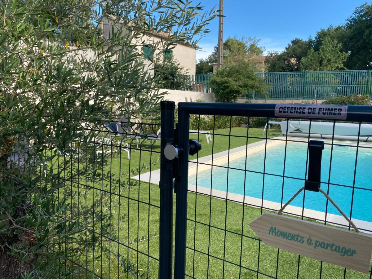 Gite Climatise Avec Piscine Sur Les Hauteurs De โบลแลน ภายนอก รูปภาพ